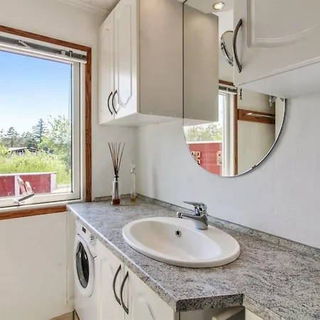Veijo - 800m From The Sea By Interhome